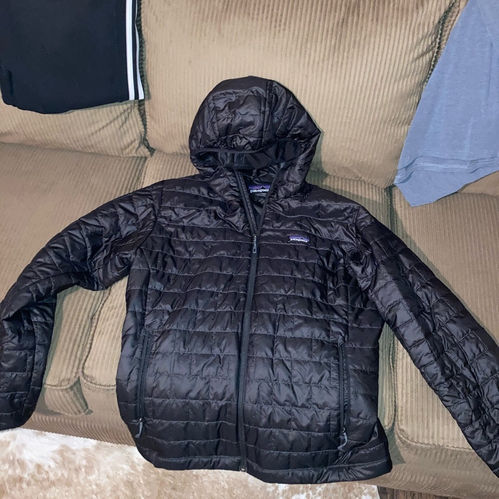 Mens Patagonia Nano-puff jacket, Size- Large, no tags but condition near perfect